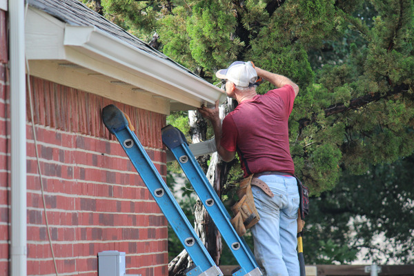 Gutter Installer Insurance A Must-Have for Your Business